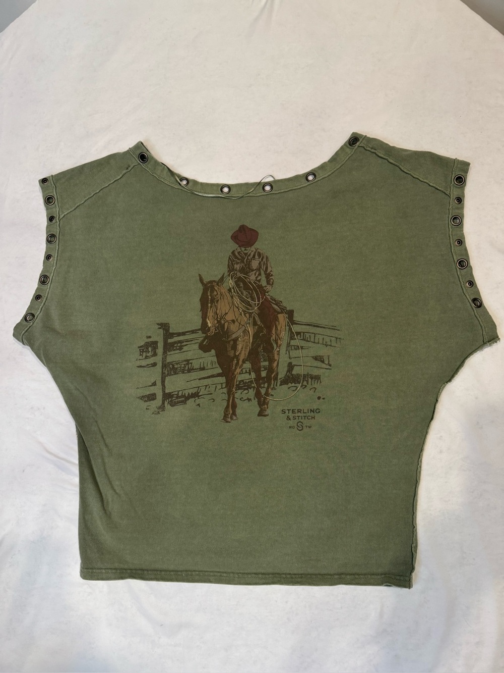 Sterling & Stitch L Western Cowboy Horse Grommet Top Olive Green Y2K Buckle